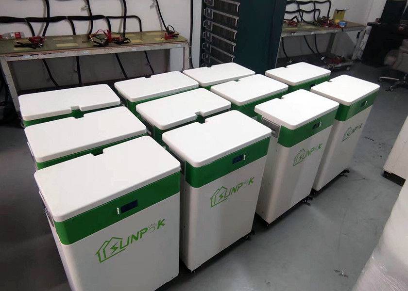 太陽系のエネルギー蓄積のための48V 100Ah 200Ah 5Kwh 10Kwh電池のリチウム イオン
