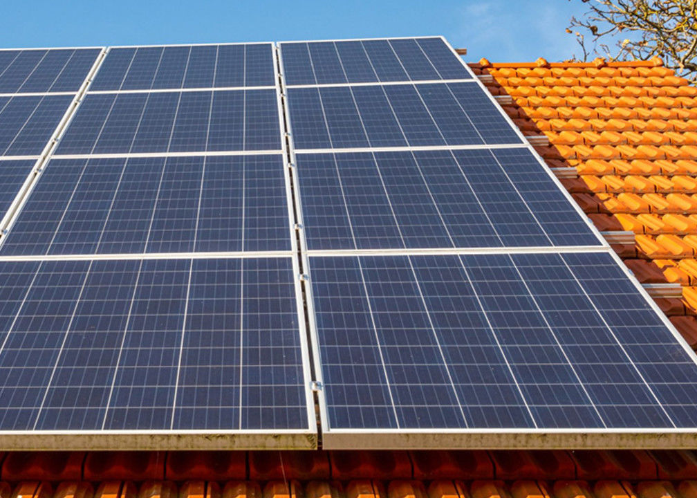 リチウム イオン太陽家システム10kw 20kw 30kw Pvパネルは格子太陽エネルギーの雑種を引き起こした