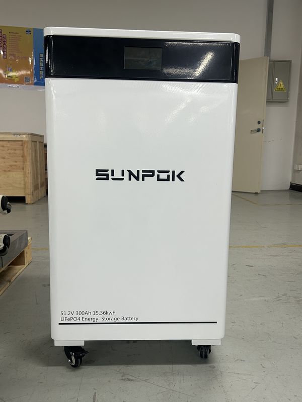 太陽系 ホーム 16Kwh 15Kwh バッテリー リチウム用車輪付き 51.2V 314Ah 300Ah 48V リチウムエネルギー貯蔵電池